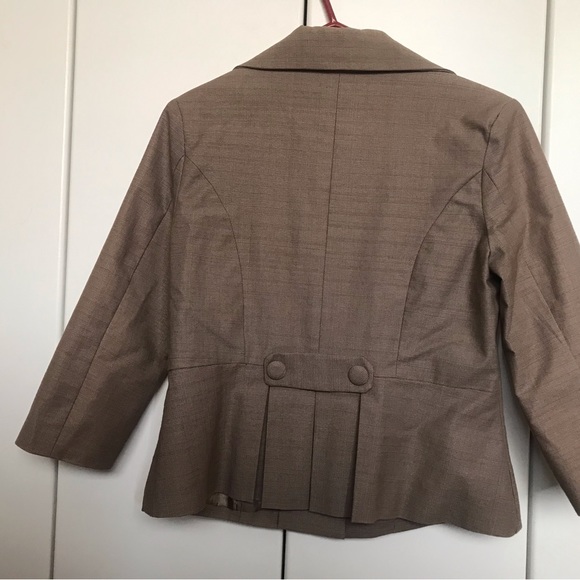 Suiting Jacket 3/4 Sleeve with back detail - Picture 2 of 8